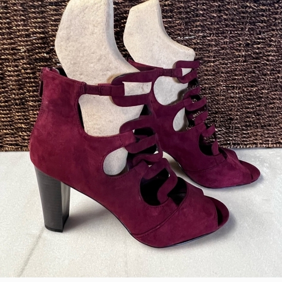 Torrid wine merlot Office Siren vegan suede strappy birdcage dress sandals. 9W - Picture 13 of 13